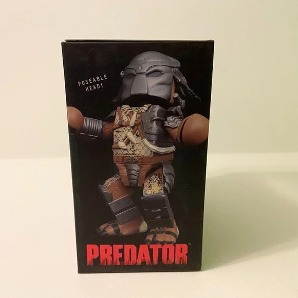 2016 Masked Predator  Vinyl Figure Vinimates Diamond Select Toys - Picture 4 of 12